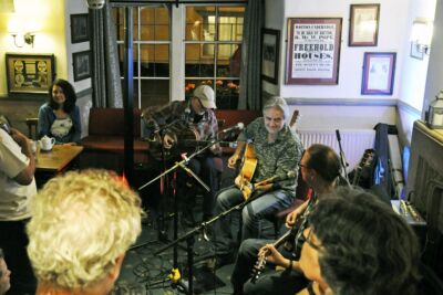 STUART EARL TRIO