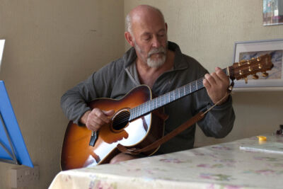 BUSKING